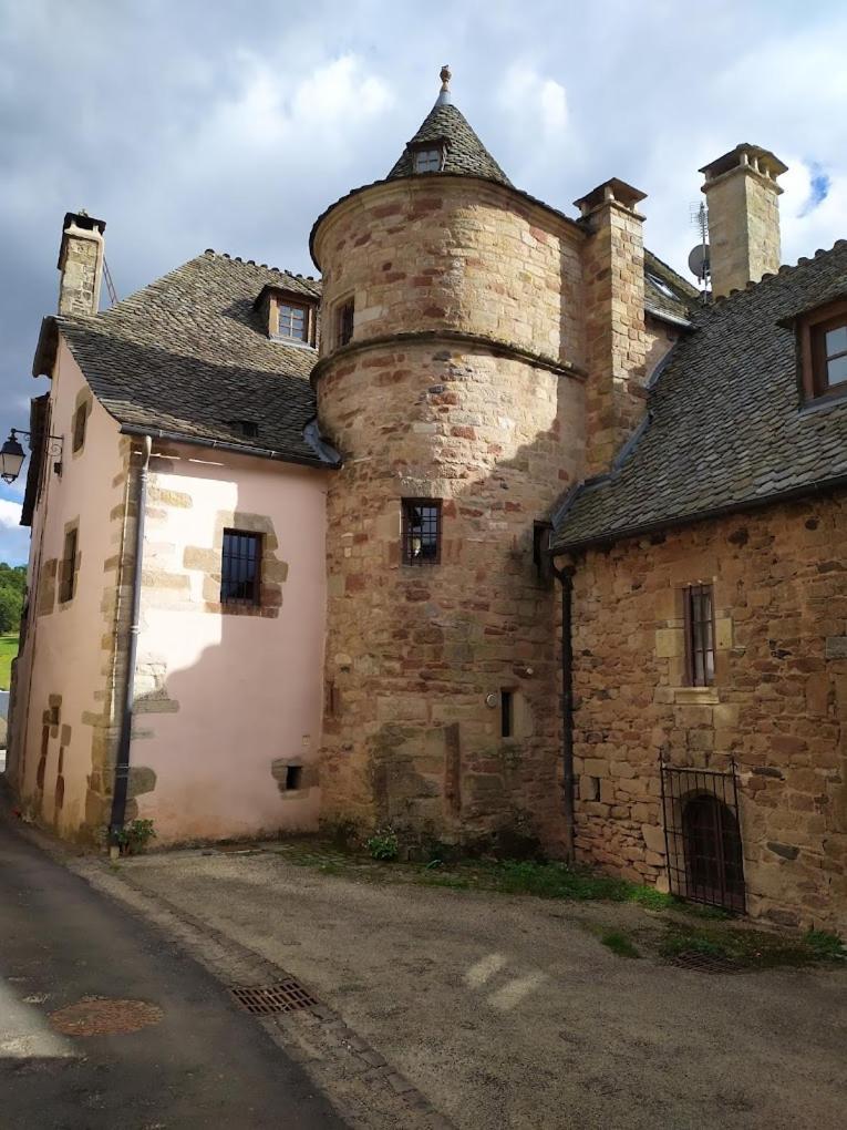 Le Relais De Lassouts Hotel Exterior photo